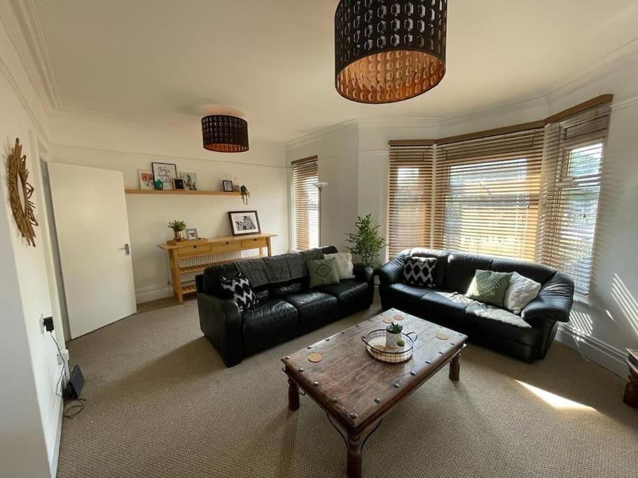 Appartamento 3 Bed Flat Near To Cardiff And Cardiff Bay Esterno foto