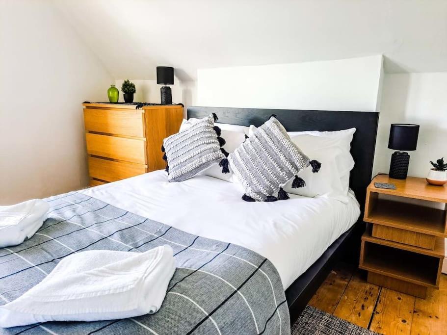 Appartamento 3 Bed Flat Near To Cardiff And Cardiff Bay Esterno foto